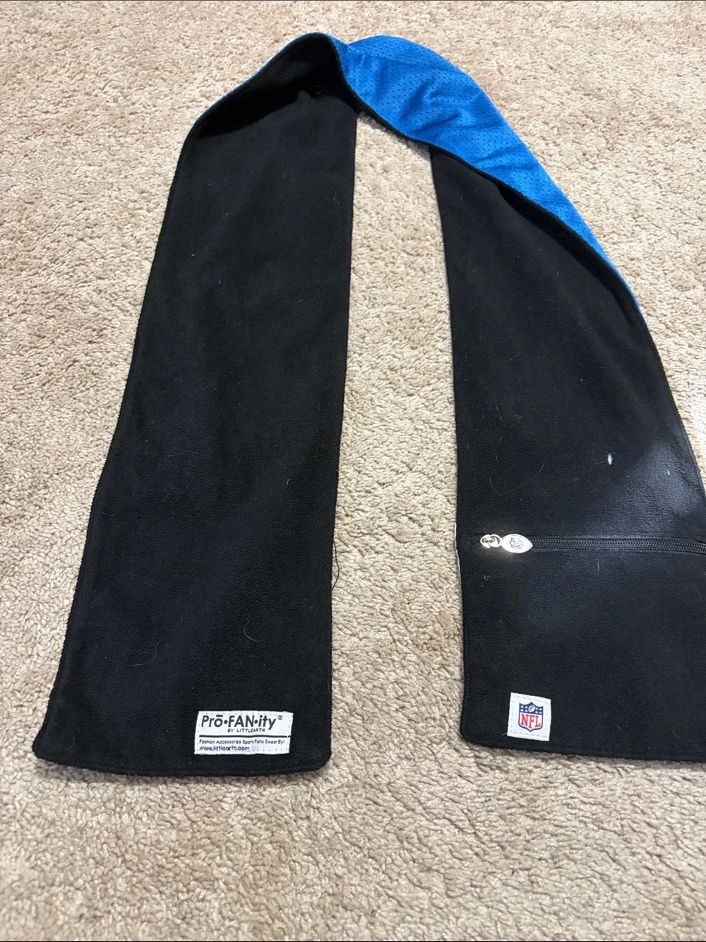 Detroit Lions Scarf with Inside Zippered pocket